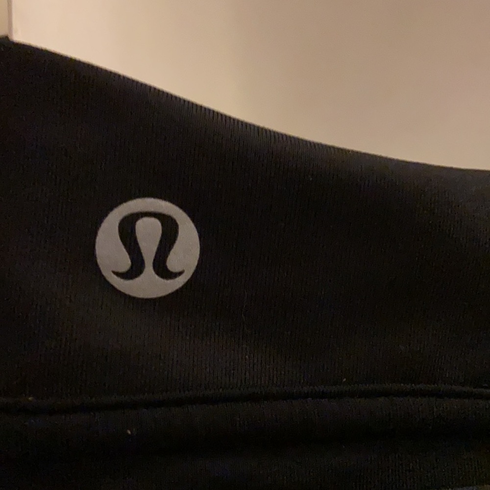 Lululemon - Picture 3 of 4